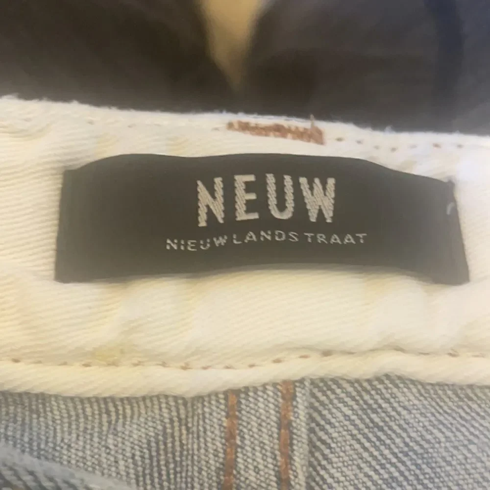 Neuw 24 inch